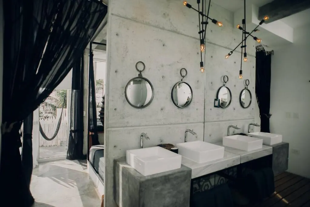 Tulum Beachfront Villa I'Ik By Casa Xuul 图卢姆